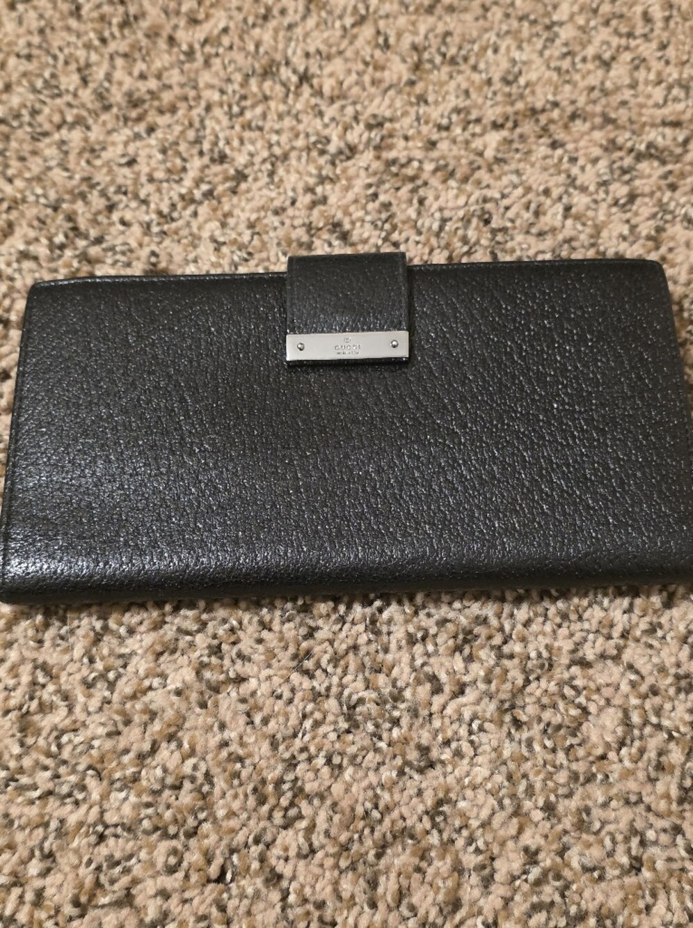 Gucci Black Pebbled Leather Phone Wallet with Silver/ Hardware/GUC